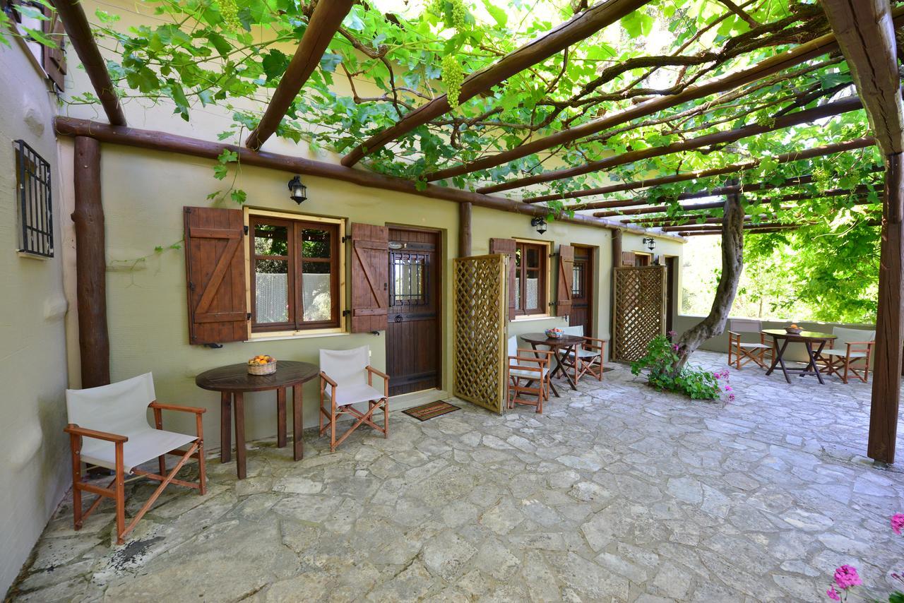 Viglatoras Apartment Sárkhos Exterior photo