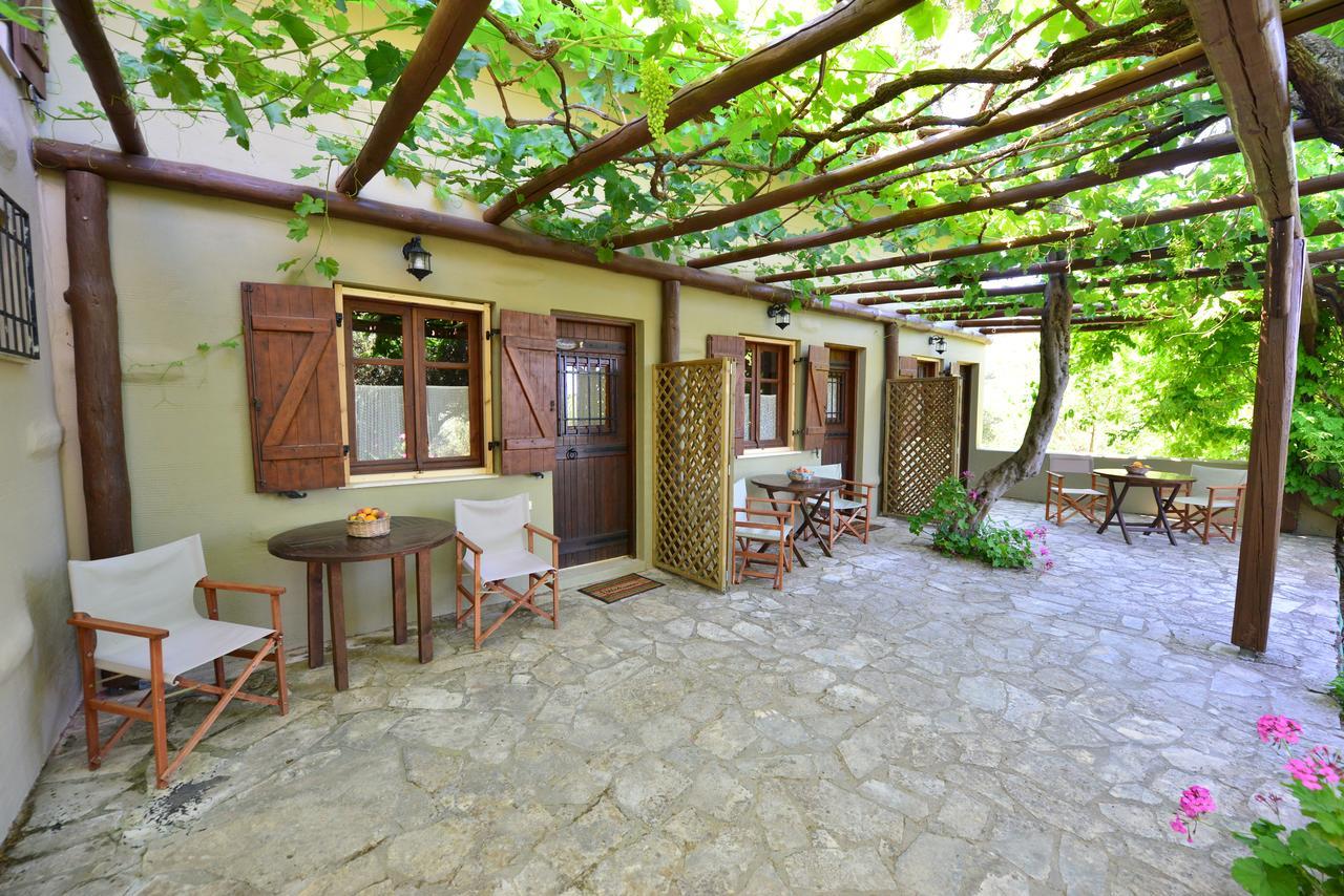 Viglatoras Apartment Sárkhos Exterior photo